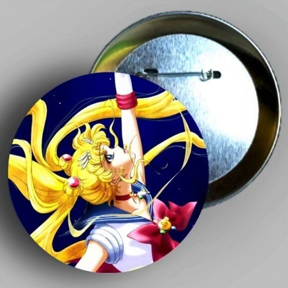 Sailor Moon Pin Collection - Picture 2 of 3